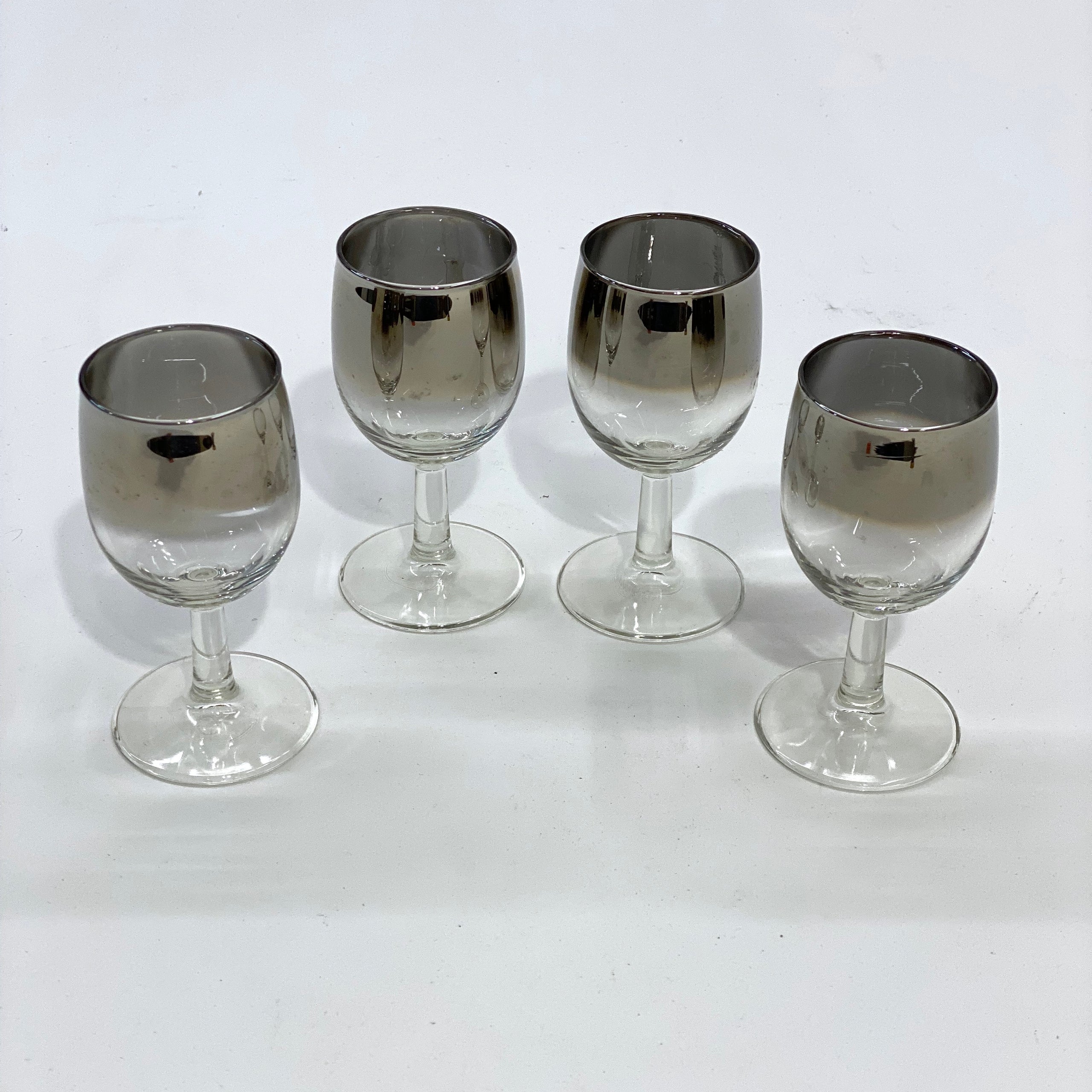 Madison Décor Silver Ombre Red Wine Glasses